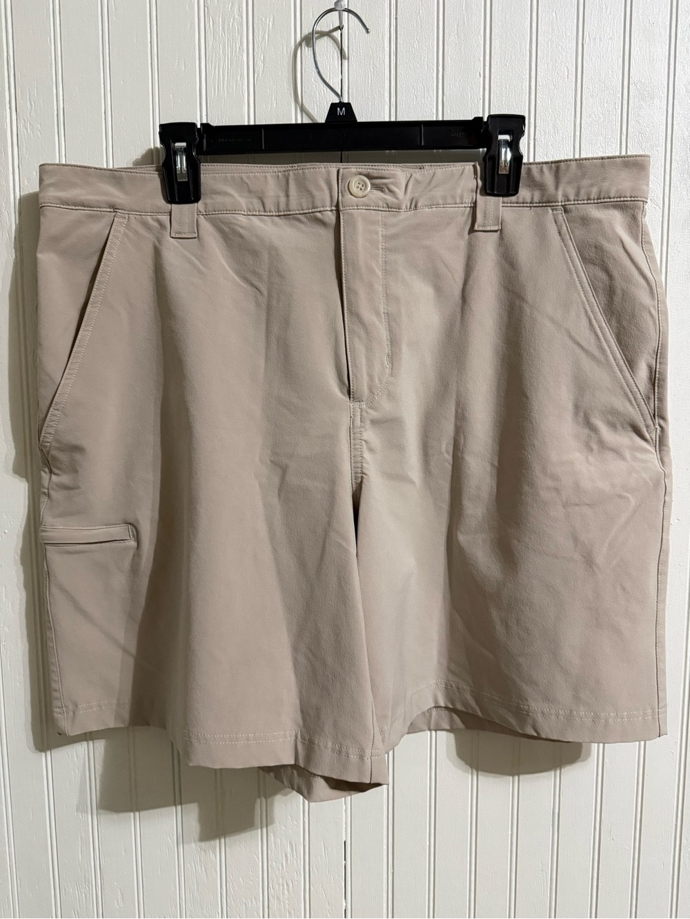 Columbia PFG Men’s khaki shorts
